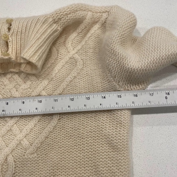 Lauren Ralph Lauren Wool Alpaca Cable Knit Sweater sz M
T8 - Picture 5 of 6